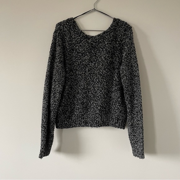 H&M medium cropped sweatshirt - Picture 2 of 2